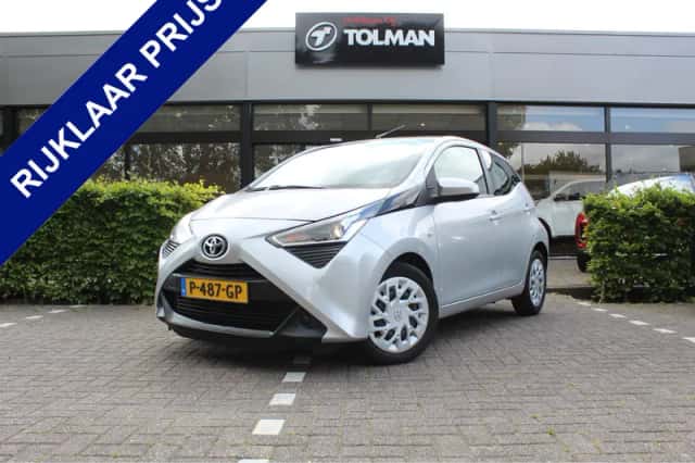Toyota Aygo (2022) thumbnail 1