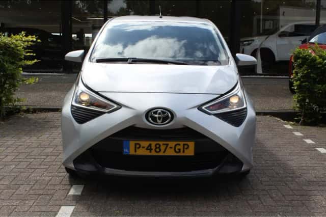 Toyota Aygo (2022) thumbnail 5