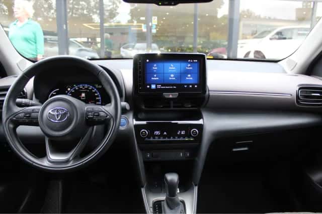 Toyota Yaris (2023) thumbnail 4