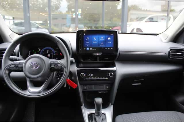 Toyota Yaris (2025) thumbnail 4