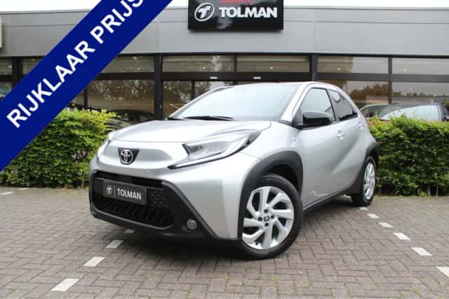 Toyota Aygo (2023) thumbnail 1
