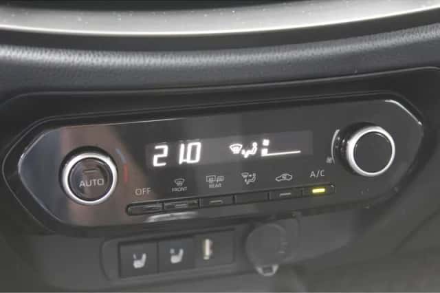 Toyota Aygo (2023) thumbnail 5