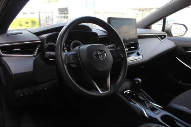 Toyota Corolla (2023) thumbnail 2
