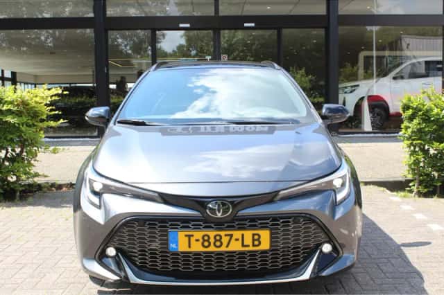 Toyota Corolla (2023) thumbnail 3