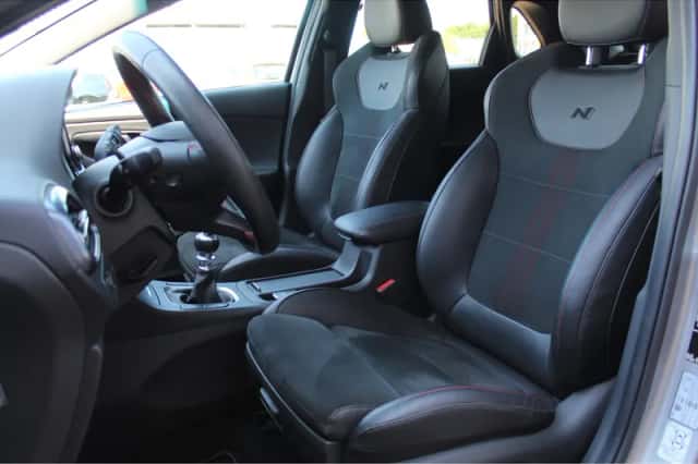 Hyundai i30 (2023) thumbnail 2