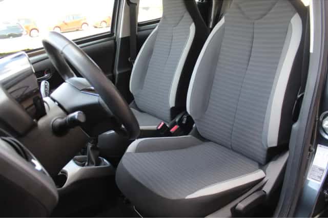 Toyota Aygo (2020) thumbnail 2