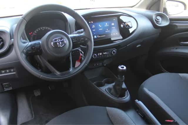 Toyota Aygo (2025) thumbnail 2