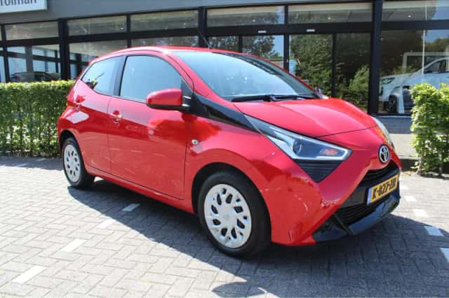 Toyota Aygo (2021) thumbnail 5