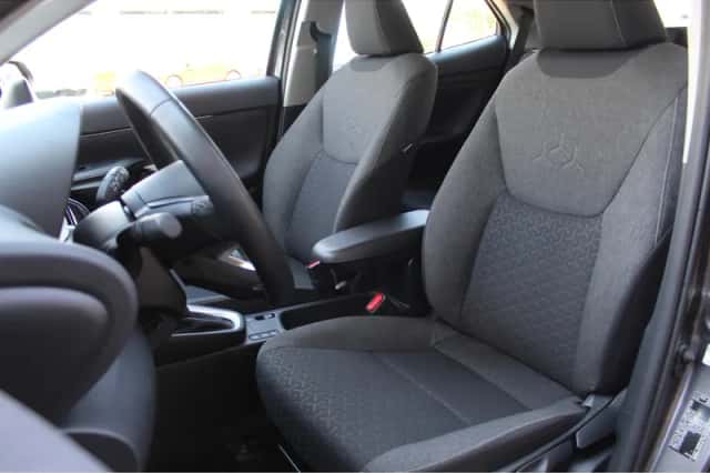 Toyota Yaris (2023) thumbnail 2