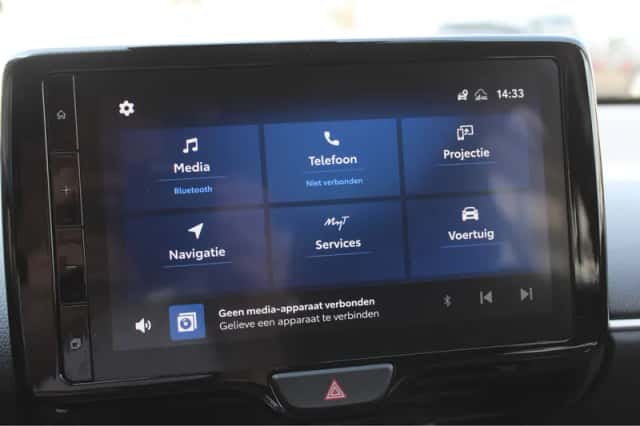 Toyota Yaris (2023) thumbnail 5