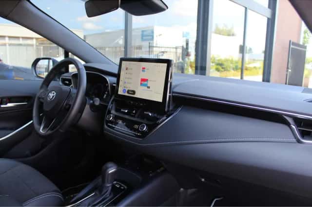 Toyota Corolla (2024) thumbnail 2