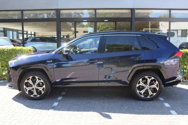 Toyota RAV4 (2022) thumbnail 5