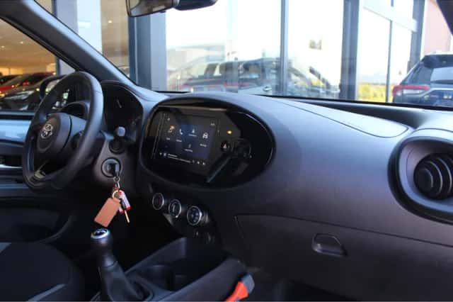 Toyota Aygo X (2024) thumbnail 2
