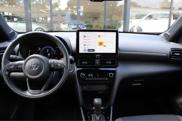 Toyota Yaris Cross (2025) thumbnail 4