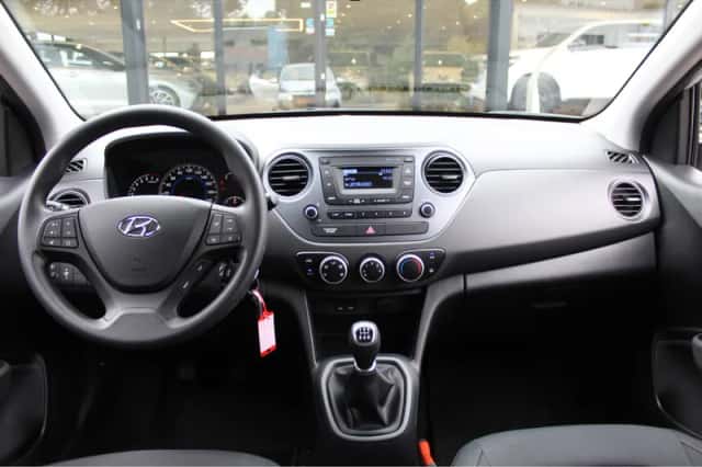 Hyundai i10 (2018) thumbnail 4