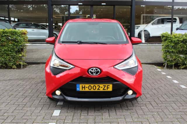 Toyota Aygo (2018) thumbnail 3