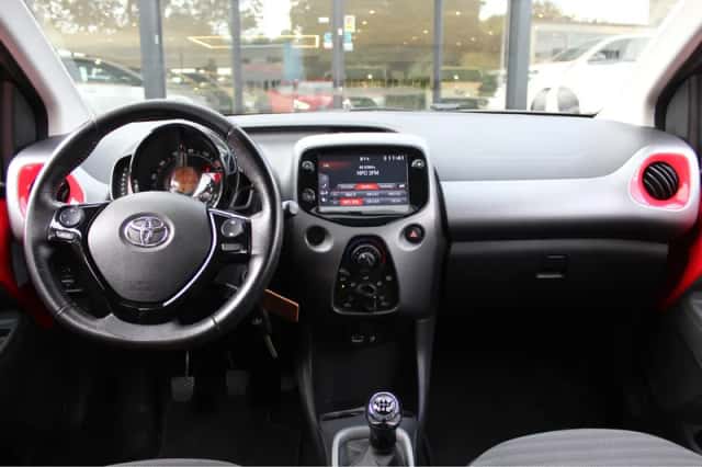 Toyota Aygo (2018) thumbnail 4