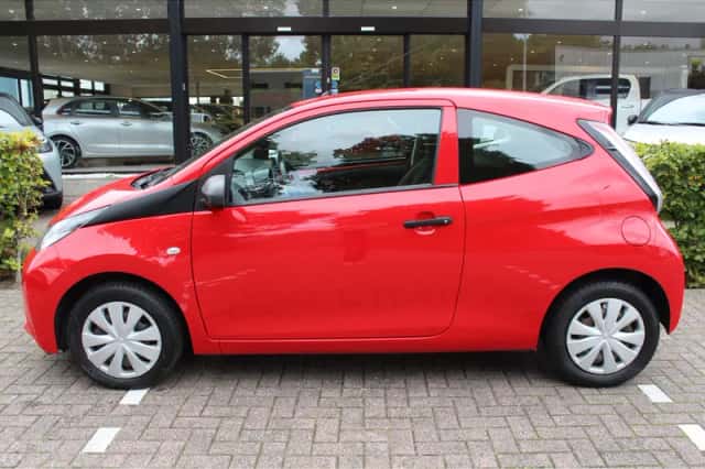 Toyota Aygo (2017) thumbnail 5