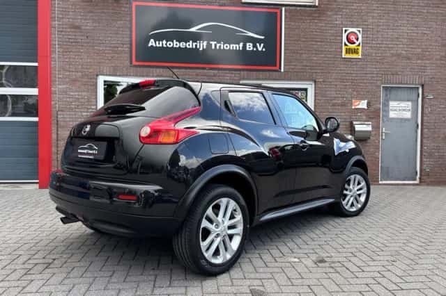 Nissan Juke (2011) thumbnail 3