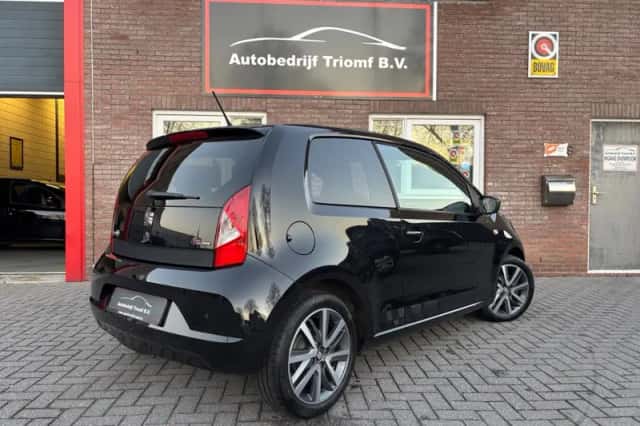 SEAT Mii (2016) thumbnail 2
