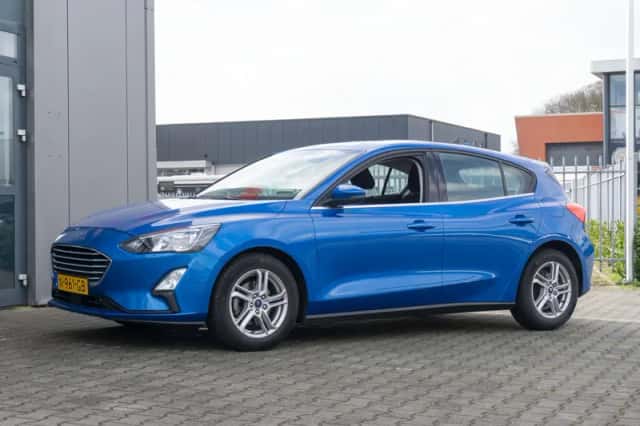 Ford Focus (2021) thumbnail 2