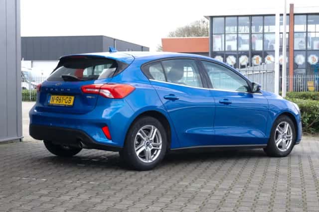Ford Focus (2021) thumbnail 4