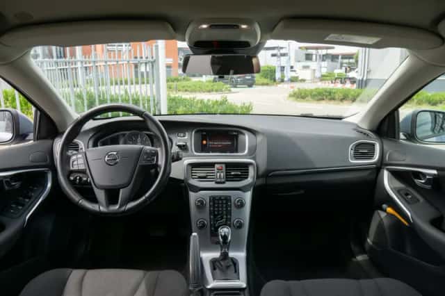 Volvo V40 (2018) thumbnail 6