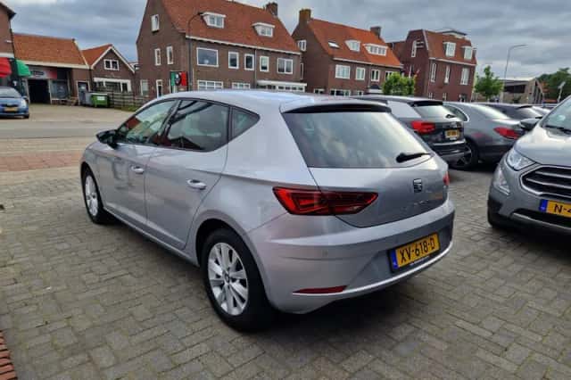 SEAT Leon (2019) thumbnail 2