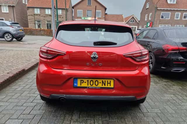 Renault Clio (2022) thumbnail 6