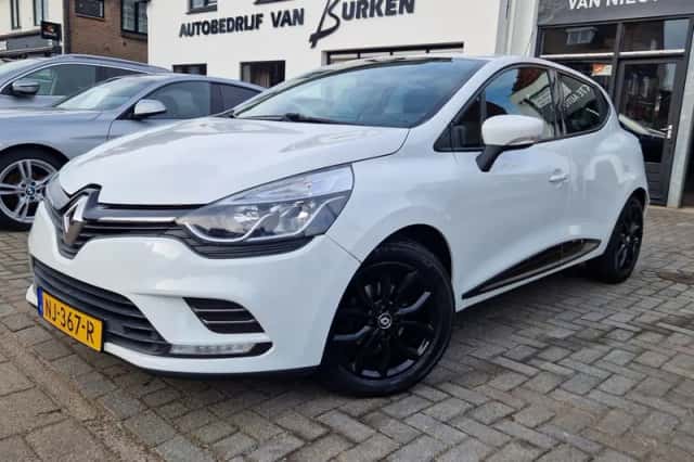 Renault Clio (2017) thumbnail 1