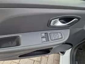 Renault Clio (2017) thumbnail 16