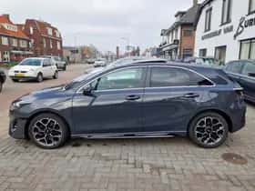 Kia Ceed (2022) thumbnail 2