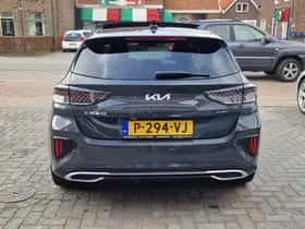 Kia Ceed (2022) thumbnail 4
