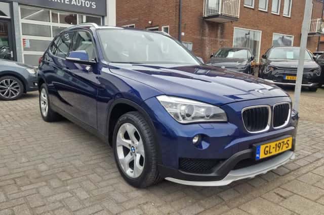BMW X1 (2015) thumbnail 3