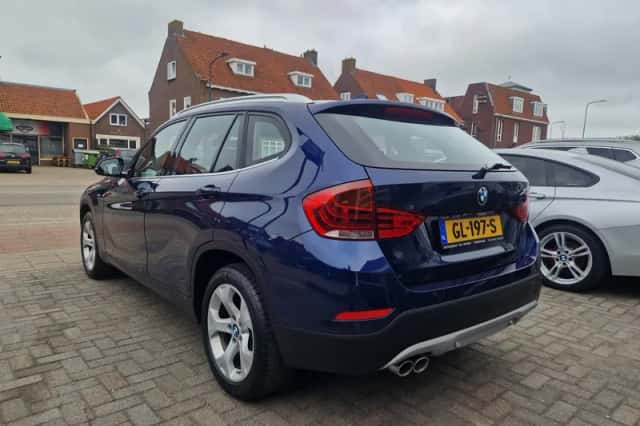 BMW X1 (2015) thumbnail 5