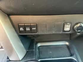 Toyota RAV4 (2016) thumbnail 17