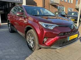 Toyota RAV4 (2016) thumbnail 3