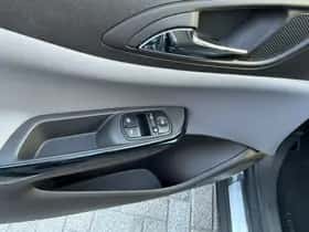 Opel Corsa (2015) thumbnail 12