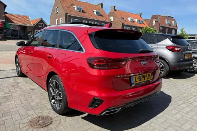 Kia Ceed Sportswagon (2021) thumbnail 5