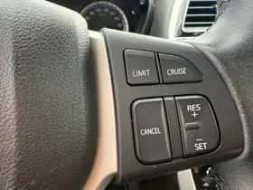Suzuki S-Cross (2017) thumbnail 12