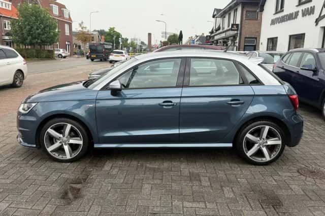 Audi A1 (2016) thumbnail 4