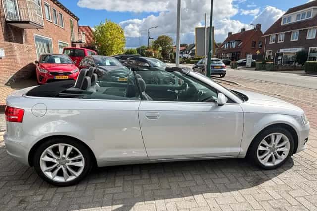Audi A3 (2011) thumbnail 4