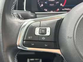 Volkswagen Golf (2018) thumbnail 17