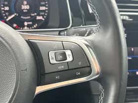Volkswagen Golf (2018) thumbnail 18