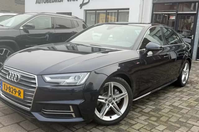 Audi A4 (2018) thumbnail 1
