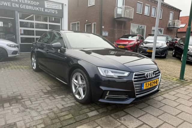 Audi A4 (2018) thumbnail 4