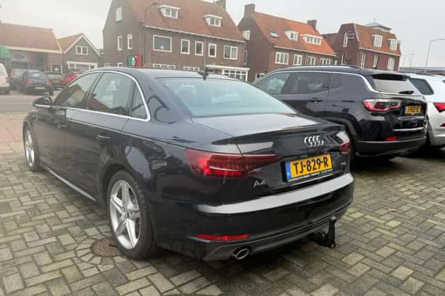 Audi A4 (2018) thumbnail 6