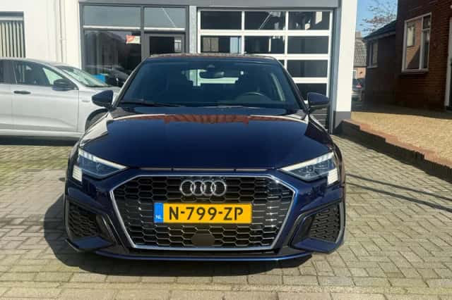 Audi A3 (2022) thumbnail 2