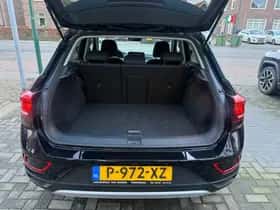 Volkswagen T-Roc (2022) thumbnail 25