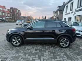 Volkswagen T-Roc (2022) thumbnail 4